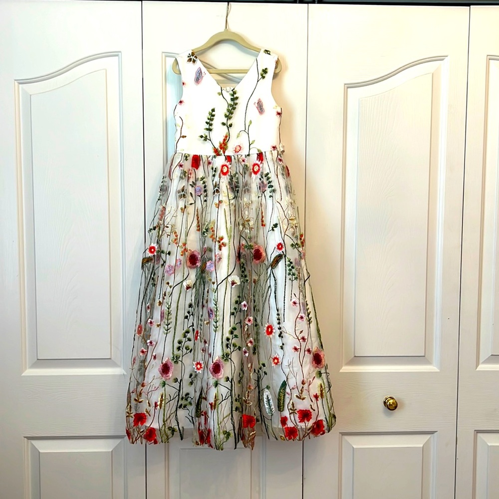 Flower girls dress size 7.
